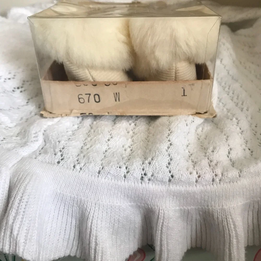 Rare Vintage 1950’s Fur Lined Baby Shoes